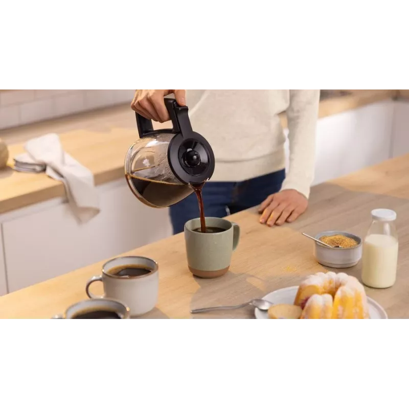 Cafetera de filtro Bosch TKA3M133, depósito de agua de 1,4 l, capacidad para 15 tazas, negra