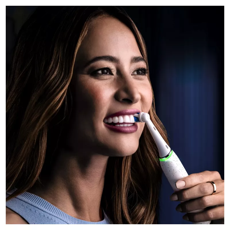 Cepillo de dientes eléctrico Oral-B iO Series 10 Adultos rotatorio-oscilante Blanco