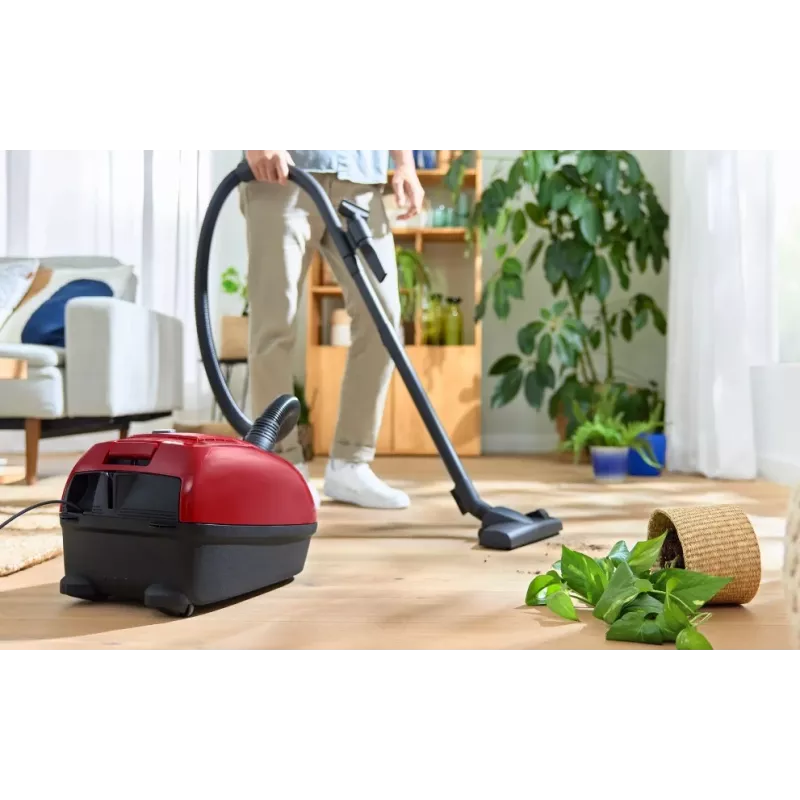 Aspirador de escoba Bosch Serie 4 BGD38RD1H, 600 W, 4 L bolsa, limpieza en seco, rojo