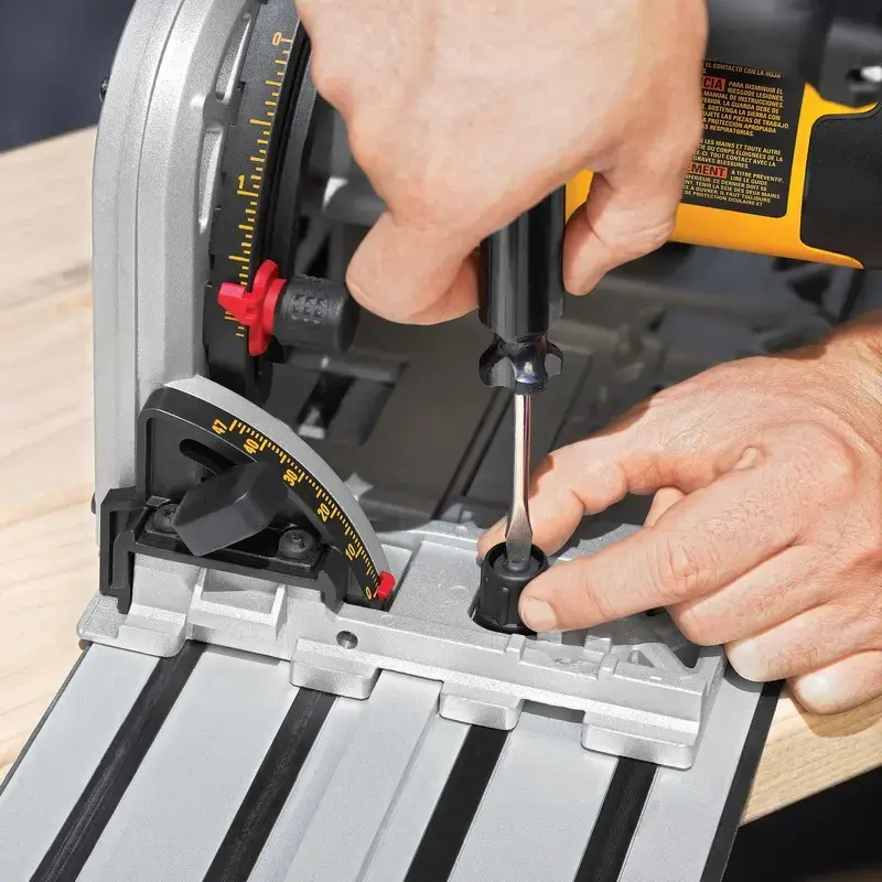 DeWALT DWS520KTR-QS sierra circular de inmersión, set, 1300 W, 165 mm, con carril guía, T STAK-Box VI, amarillo/negro