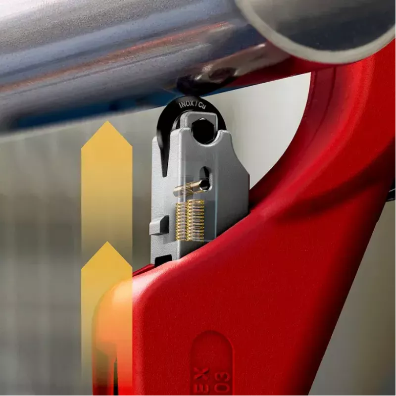 Cortatubos Knipex 90 31 03 BK apto para latón, cobre, acero