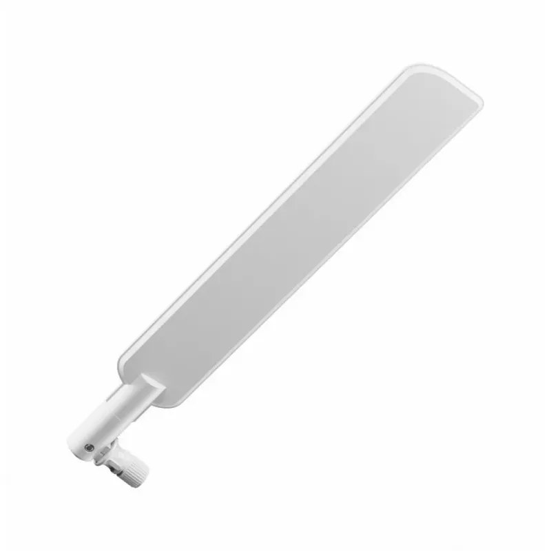 Antena direccional para exteriores MikroTik HGO-LTE-W 699 MHz–3,8 GHz para LTE y LoRa
