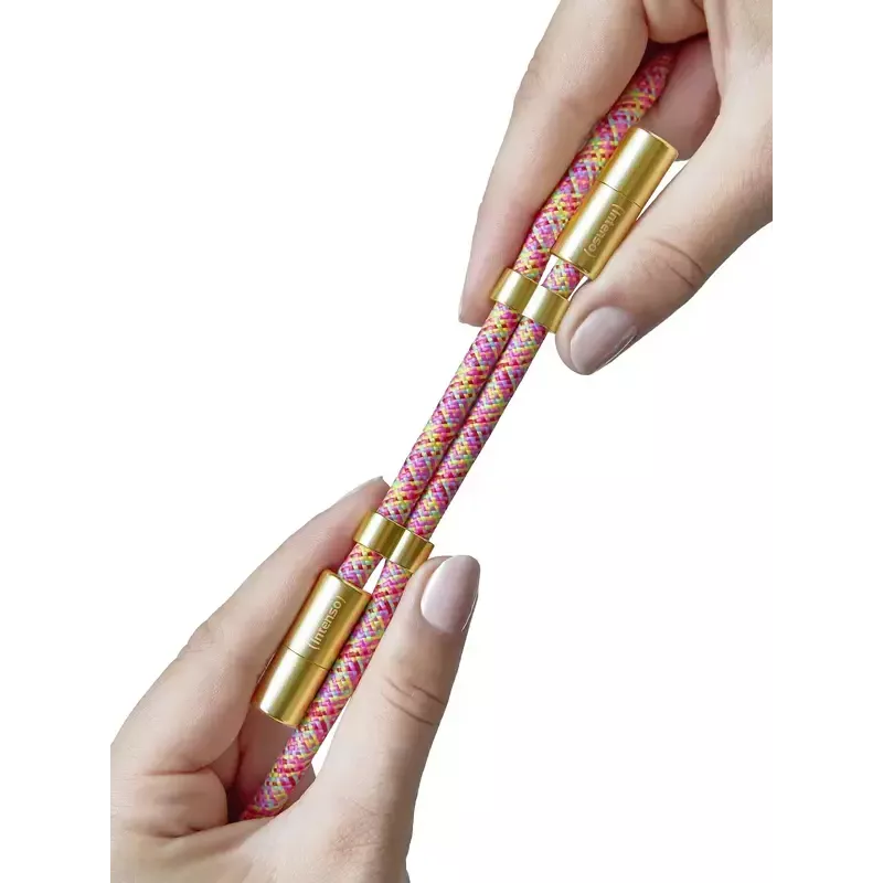 Cable-collar Intenso USB-C para móvil 60 W carga rápida, longitud ajustable 1,65 m, nailon, multicolor