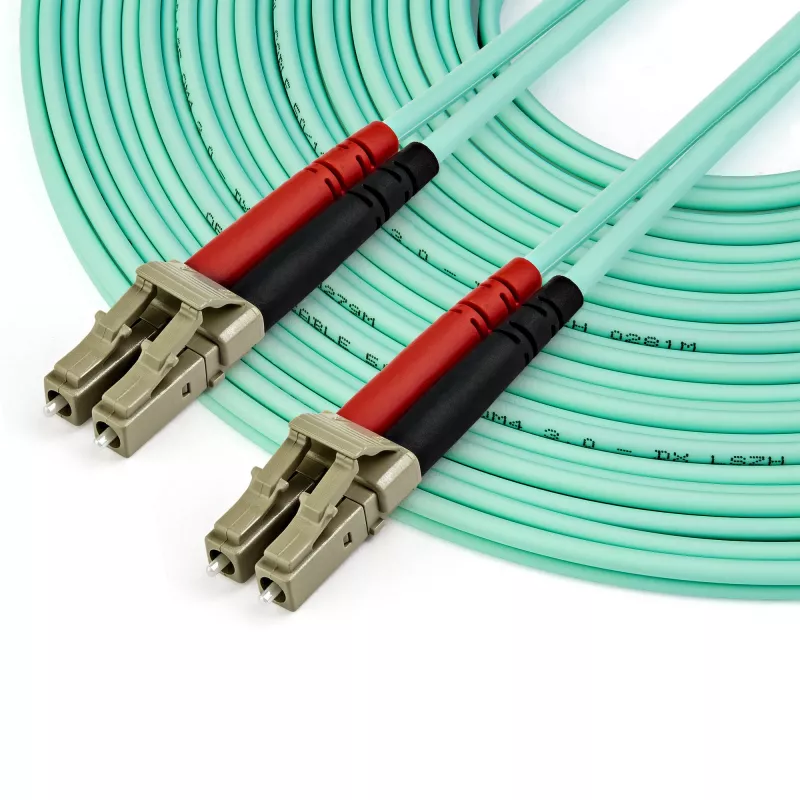 StarTech.com Cable de fibra óptica multimodo LC/UPC a LC/UPC OM4 de 10 m (30 ft), fibra zipcord LOMMF/VCSEL 50/125 µm, 100G, baja pérdida de inserción – cable jumper de fibra óptica LSZH