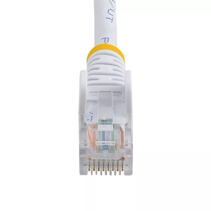 StarTech.com Cable de parcheo Cat5e con conectores RJ45 snagless - 3 m, blanco