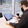 StarTech.com filtro de privacidad Flip-Over con touch para 13,5 inch 3:2, filtro antirreflejos, protector de pantalla para portátil con reducción del 51 % de luz azul