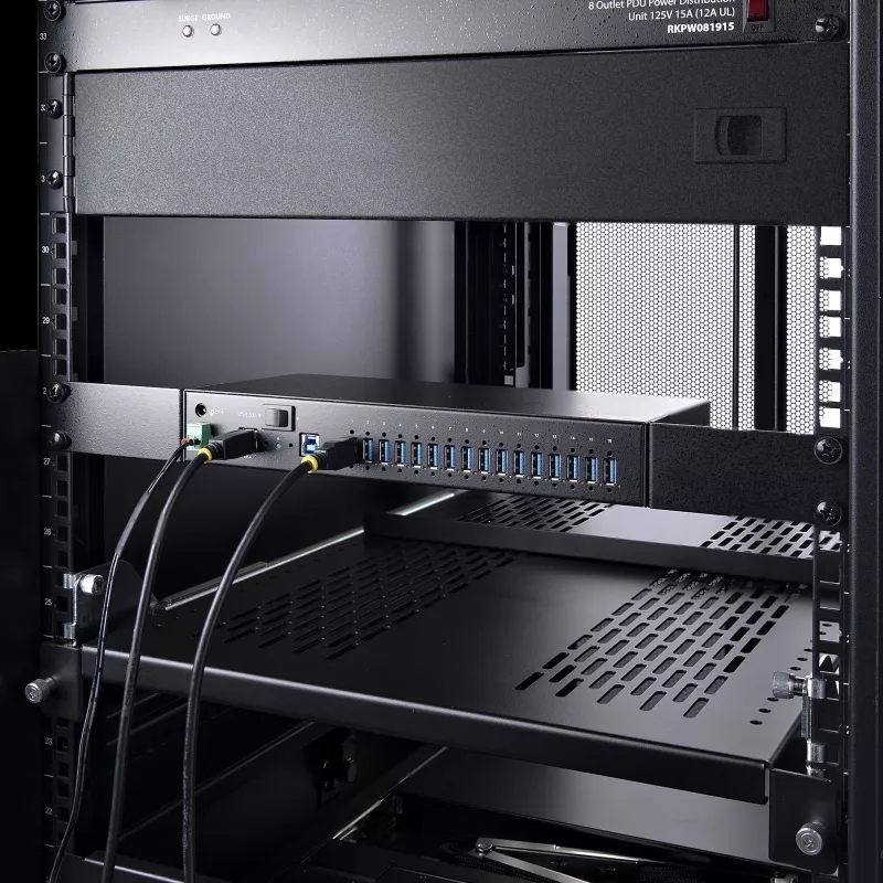 StarTech.com Hub USB 3.0 industrial de 16 puertos 5Gbps, metal, montaje DIN/superficie/rack, protección ESD, alimentación por bloque de terminales, hasta 120 W de carga USB compartida, hub/switch dual-host