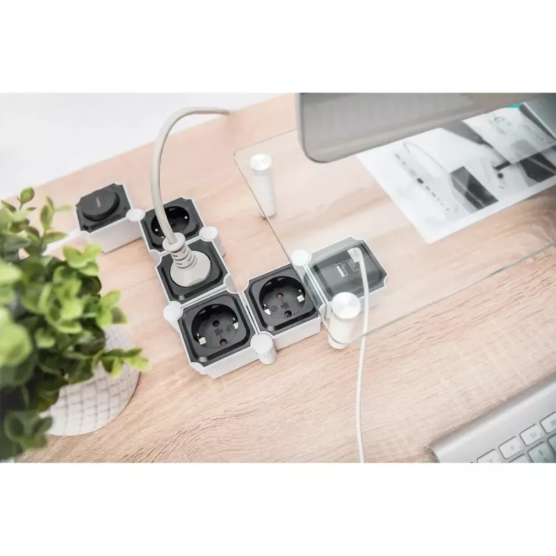 Regleta de enchufes Digitus flexible de 4 tomas con 2 puertos USB e interruptor