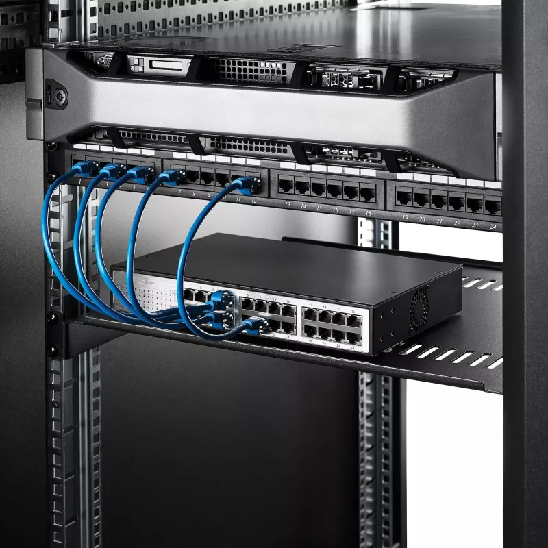 StarTech.com bandeja para rack de servidor 1U – bandeja en voladizo universal ventilada para rack y armario de equipos de red de 19 pulgadas – acero de alta resistencia – capacidad de carga 44lb/20kg – bandeja de 16 pulgadas de profundidad, negro