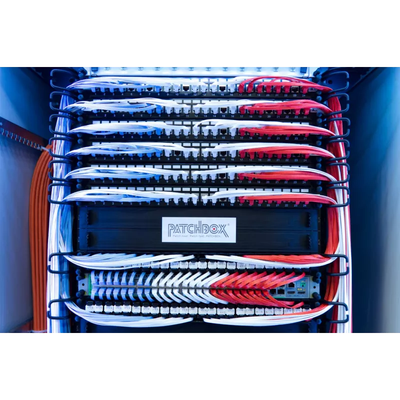 PATCHBOX PBCX8K organizador de cables para rack soporte de cables Negro 4 uds.