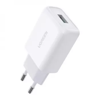 Cargador Ugreen 10133 para dispositivos móviles smartphone blanco USB carga rápida para interiores