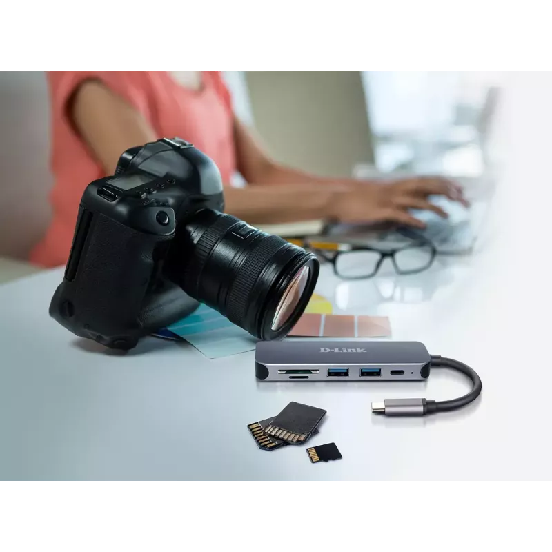 Hub USB-C 5 en 1 con lector de tarjetas D-Link DUB-2325 USB Type-C Gris