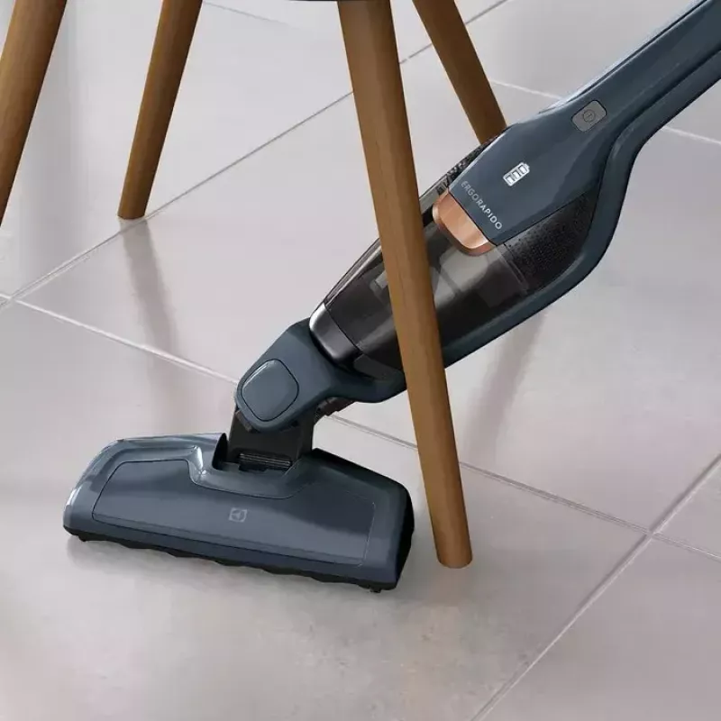 Electrolux EERC75DB aspirador de escoba 2 en 1 con batería en seco ciclónico sin bolsa 0,5 L azul 1,5 Ah