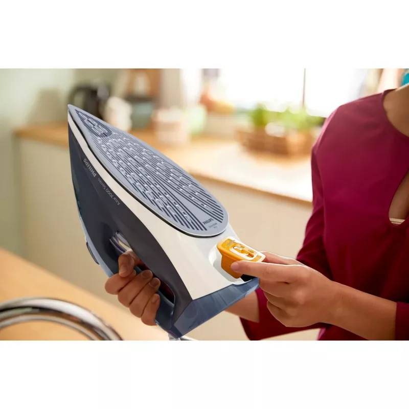 Plancha de vapor y en seco Philips DST7030/20 — 2800 W, depósito de 0,3 l, 50 g/min de vapor continuo, 250 g/min de golpe de vapor, suela SteamGlide Plus
