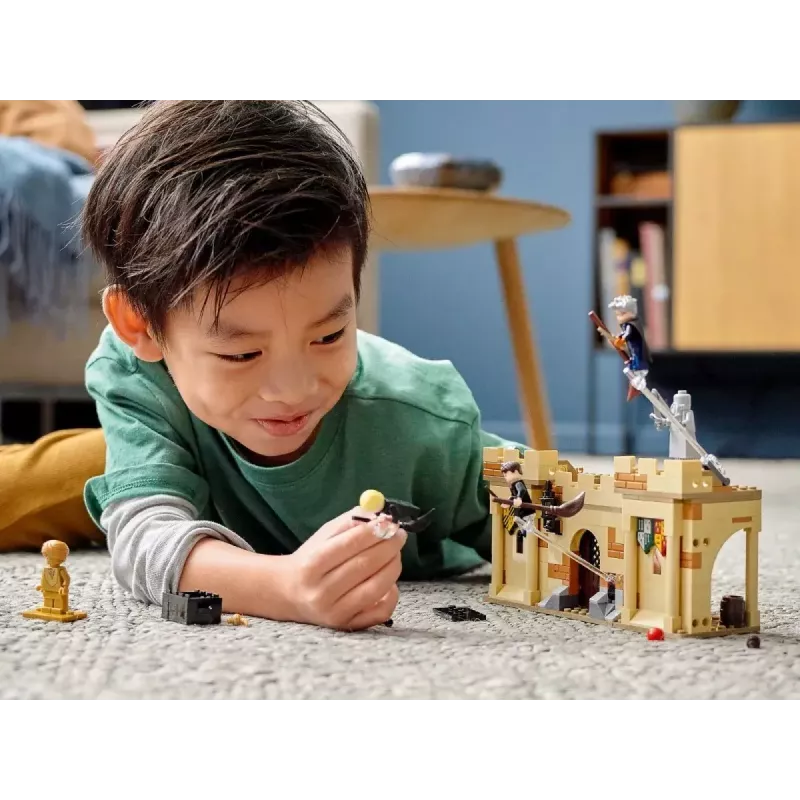 Set LEGO Harry Potter Hogwarts Primera clase de vuelo 76395 con minifiguras de Harry y Draco