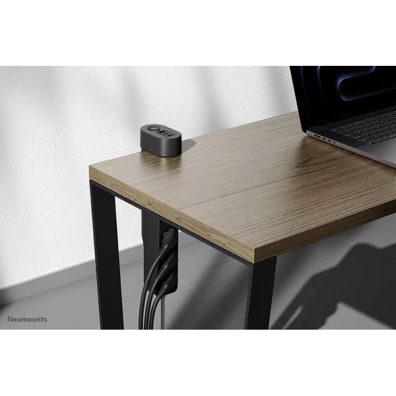 Neomounts DS22-840BL6 Regleta de escritorio con pinza y conexiones USB-C y USB-A – carga rápida