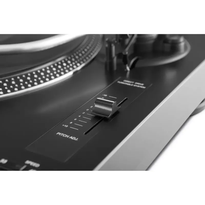 Tocadiscos de accionamiento directo TechniSat TechniPlayer LP 300