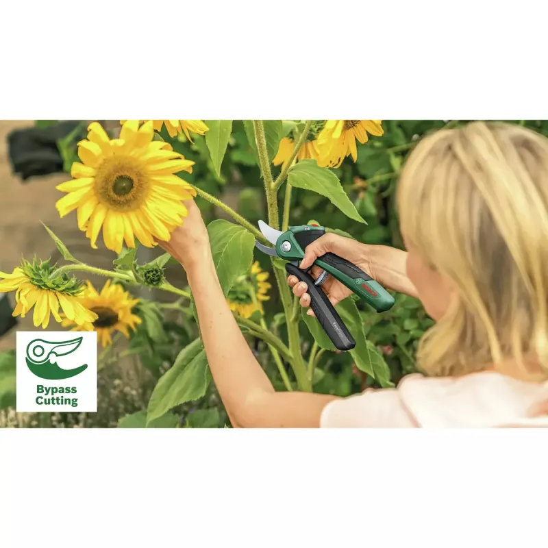 Bosch EasyPrune Classic 06008B2102 tijeras de podar inalámbricas, bypass, 3,6 V, capacidad de corte 25 mm, 490 g, verdes/negras
