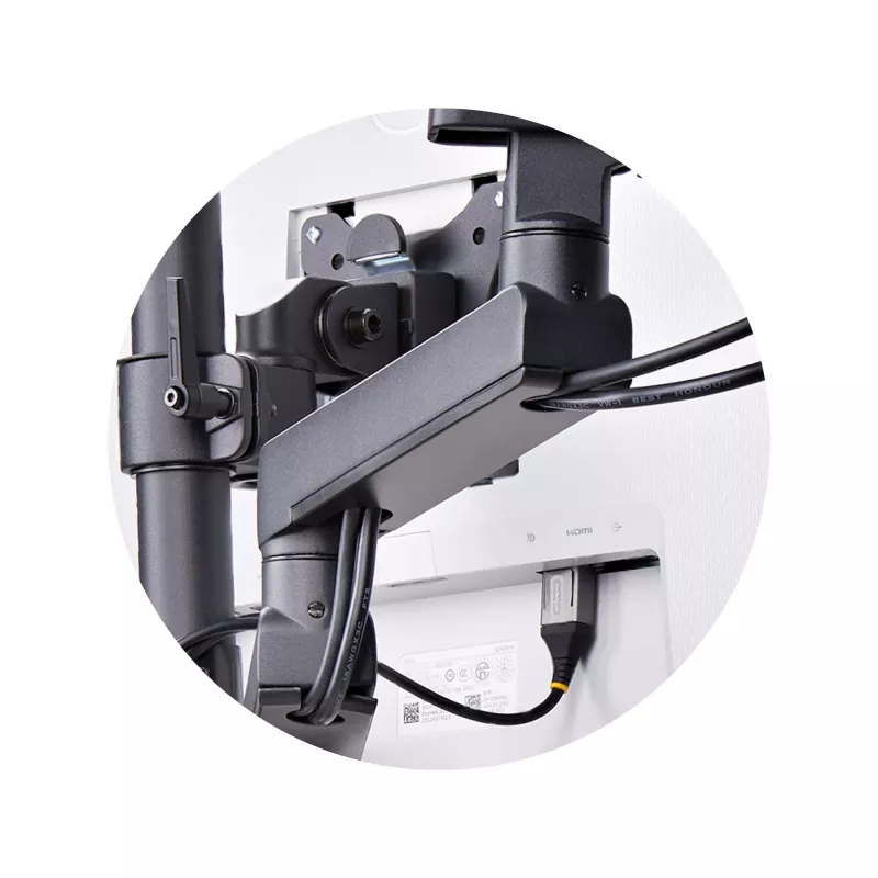 StarTech.com Soporte de escritorio para triple monitor para hasta tres pantallas de 27 pulgadas, VESA 75x75/100x100, ajuste de brazos sin herramientas, montaje con pinza C/pasacables, brazos asistidos por resorte
