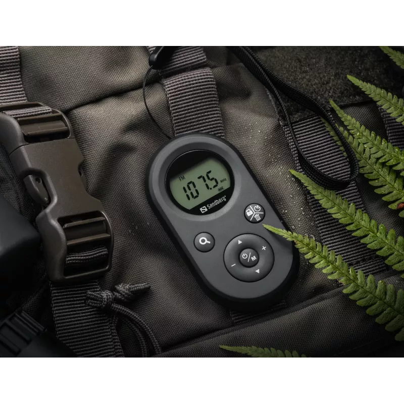 Sandberg 421-02 radio de bolsillo FM+AM Recharge, FM 76–108 MHz, AM 522–1710 kHz, batería de 500 mAh, pantalla, con auriculares