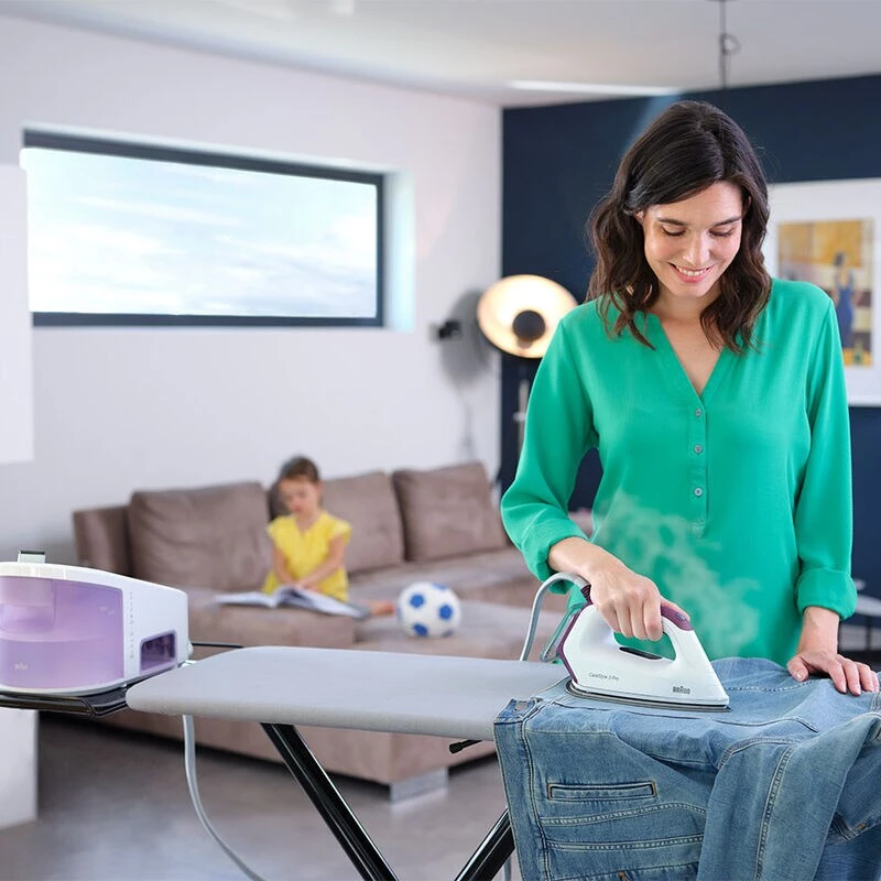Braun IS3155VI 2400 W 2 L suela EloxalPlus violeta, blanco