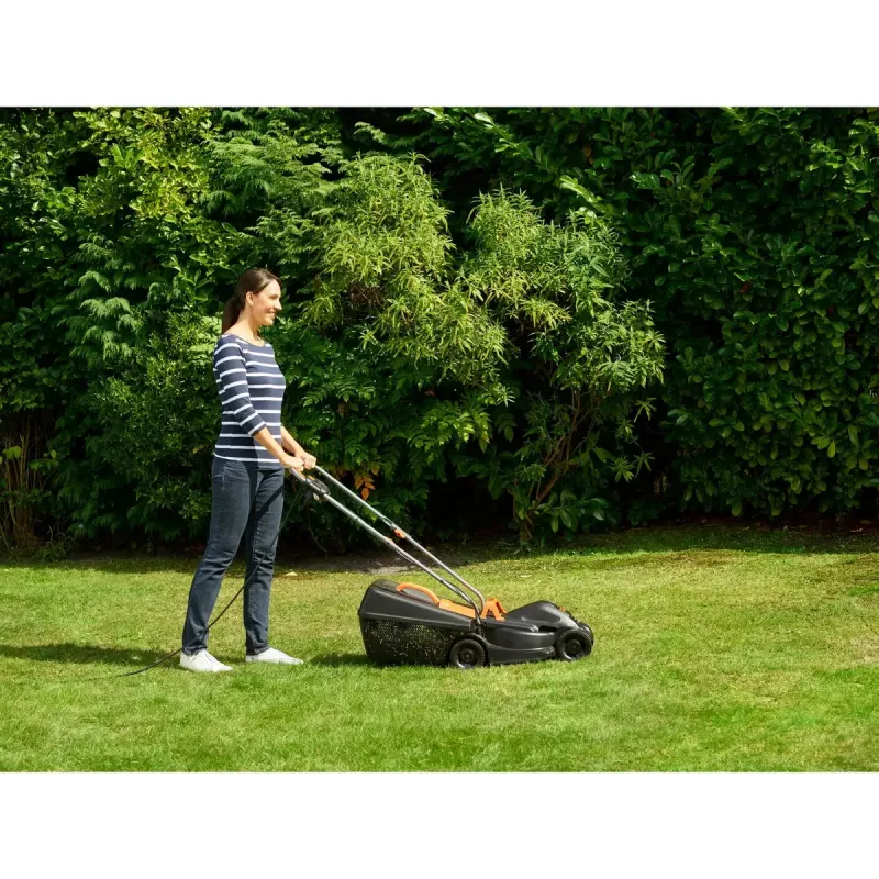 Cortacésped manual Black & Decker BEMW351-QS