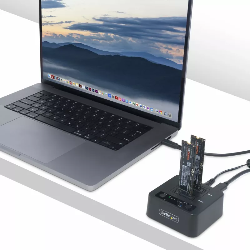 StarTech.com M2-HDD-DUPLICATOR-N1 duplicador y base independiente 1:1 para unidades M.2 NVMe (PCIe), hasta 90 GB/min, USB-C 20 Gbps, de dos bahías, compatible con TAA