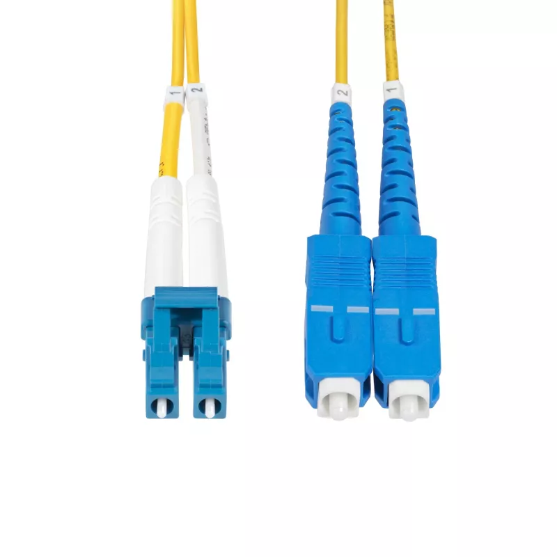 StarTech.com SMLCSC-OS2-5M 5m (16,4ft) cable de conexión de fibra óptica OS2 monomodo dúplex LC a SC (UPC), 9/125µm, optimizado para láser, 10G/100G, insensible a la curvatura, baja pérdida de inserción, LSZH, amarillo