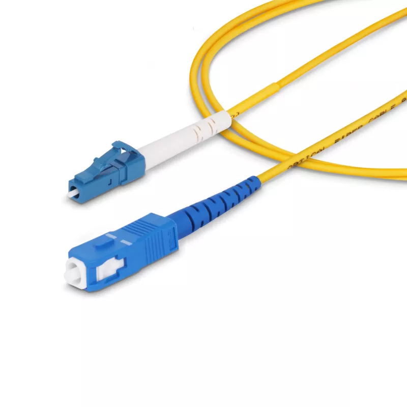 StarTech.com cable de fibra óptica LC a SC (UPC) OS2 monomodo simplex de 1 m (3.3 ft), 9/125 µm, 40G/100G, resistente a curvaturas, baja atenuación de inserción – cable de conexión de fibra LSZH