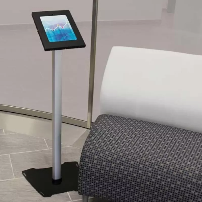 StarTech.com STNDTBLT1FS soporte de suelo con cierre para tablet, para iPad, iPad Air, iPad Pro de 9,7 pulgadas (24,6 cm), carcasa metálica, aluminio/acero/plástico