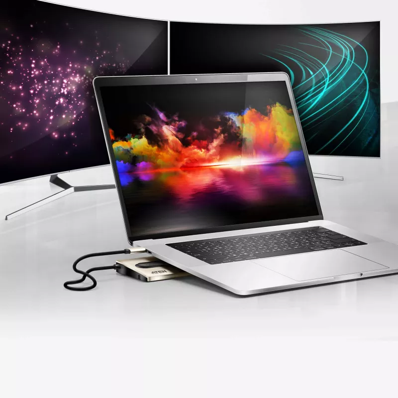 Dock multipuerto USB-C ATEN con Power Pass-Through
