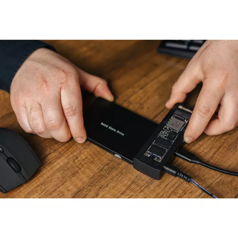 Clonador y dock USB 3.2 Sandberg para M2 + NVMe + SATA