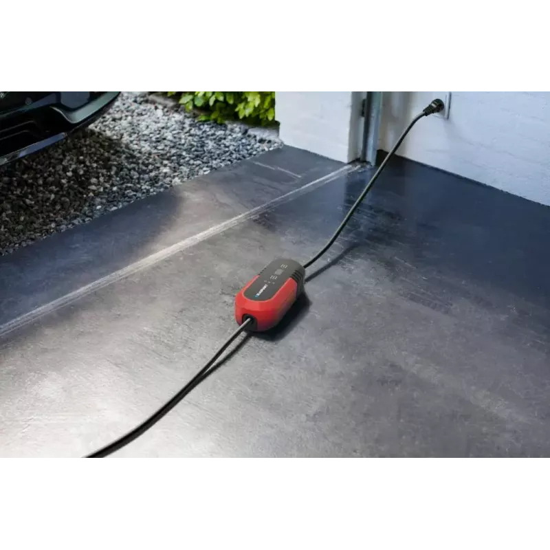 Estación de carga de suelo Blaupunkt P1PM2T2 negra de plástico 3700W cable de 8m