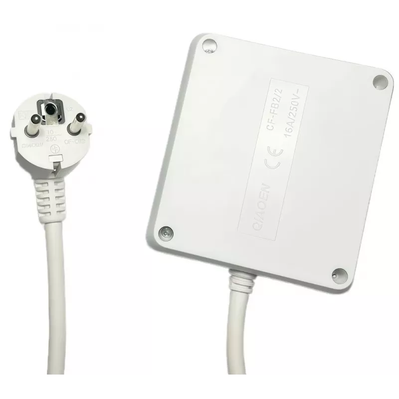 Microconnect MC-PSSQUARE040150FRW alargador de corriente de 1,5 m 4 tomas AC para interior blanco