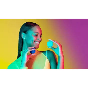 Music Sound Swag SWAG son los auriculares Bluetooth de cápsula, disponibles en muchos colores brillantes y supermodernos.