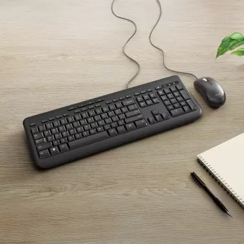 Incase Designed by Microsoft Wired Desktop 600 Teclado ratón incluido Universal USB QWERTY Italiano Negro