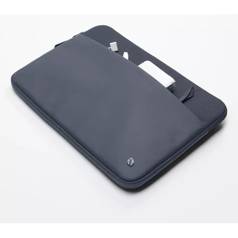 Funda Incase A.R.C. Sleeve con ReSpun 100% poliéster reciclado para portátil de 16