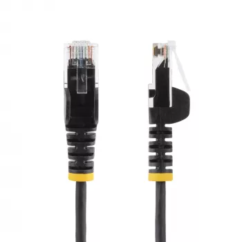 Cable CAT6 StarTech.com de 0,5 m – fino – sin enganches – conector RJ45 – Negro