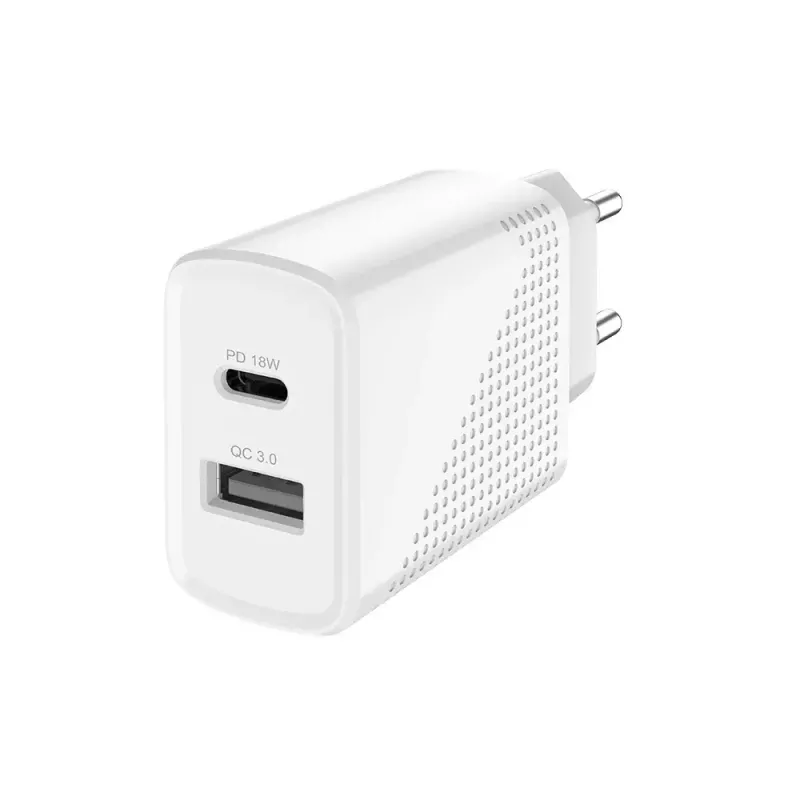 Cargador de interior SAVIO LA-04 USB Type-A y Type-C, 18 W, PD 3.0 Quick Charge, 2x USB-A + 1x USB-C, 100–240 V, blanco