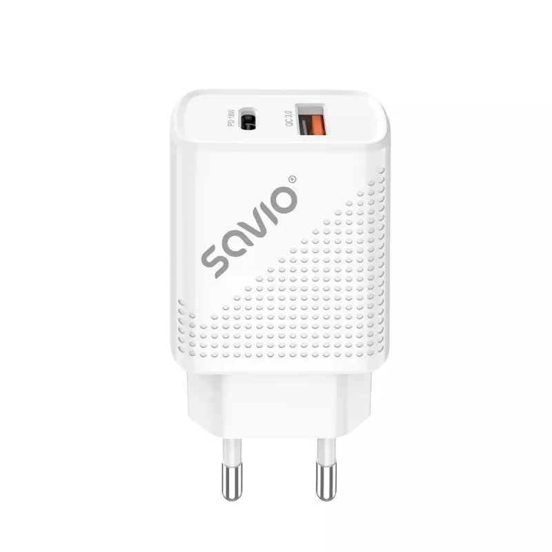 Cargador de interior SAVIO LA-04 USB Type-A y Type-C, 18 W, PD 3.0 Quick Charge, 2x USB-A + 1x USB-C, 100–240 V, blanco