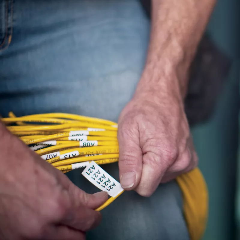 DYMO RHINO 4200 etiquetadora industrial | teclado QWERTY y teclas de acceso rápido que ahorran tiempo | impresora de etiquetas robusta para obras y tareas de etiquetado exigentes