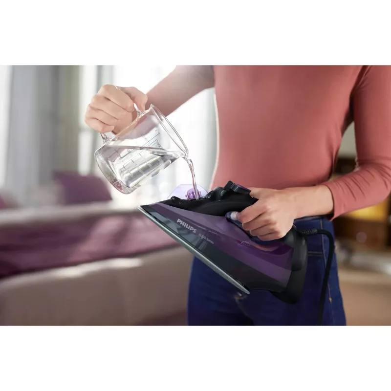 Plancha de vapor Philips DST5030/80 — 2400 W, suela SteamGlide Plus, depósito de agua de 0,32 l, cable de 2 m
