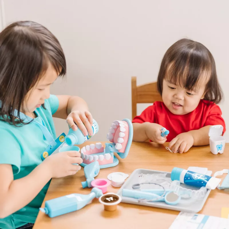 Set de dentista de juguete Spinmaster Melissa & Doug Super Smile Dentist, apto desde 3 años, multicolor
