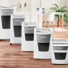 Destructora de papel LEITZ IQ Autofeed Small Office50 P4 — microcorte 4x28 mm, autofeed 50 hojas, boca 22 cm, depósito 20 L