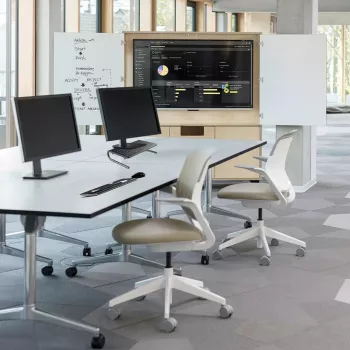 Soporte para portátil y monitor MACLEAN MC-948 para pantallas de 13 a 32 pulgadas, regulable en altura e inclinación, negro, 370×235×100 mm, capacidad de carga 20 kg