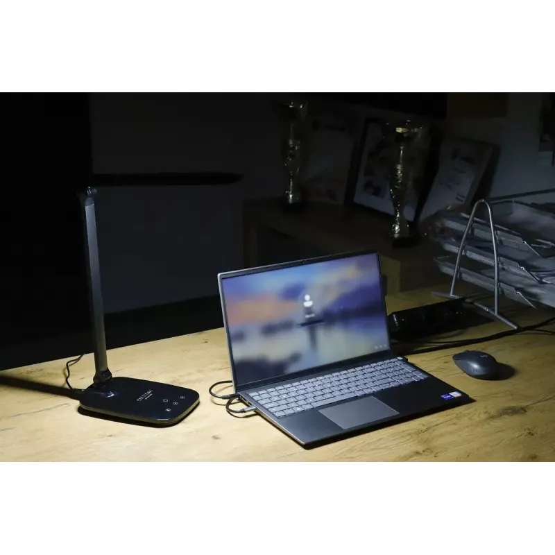 Montis MT042-BK lámpara de escritorio LED, negra, 5,7 W, 230 V + USB