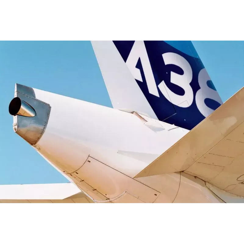 Maqueta Revell Airbus A 380 diseño nueva librea primer vuelo