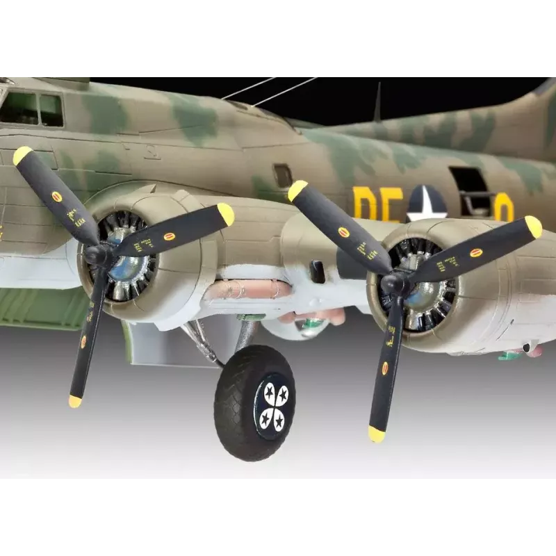 Maqueta de avión de ala fija Revell B-17F Memphis Belle