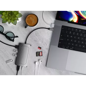 Dock para portátil Satechi ST-U4MA3M USB Type-C gris 100W Power Delivery