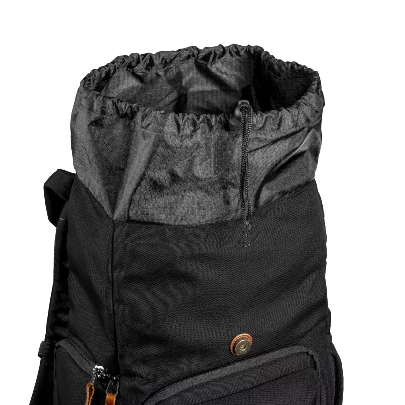 Mochila Mantona Luis junior negra marrón cuero metal poliéster sintético